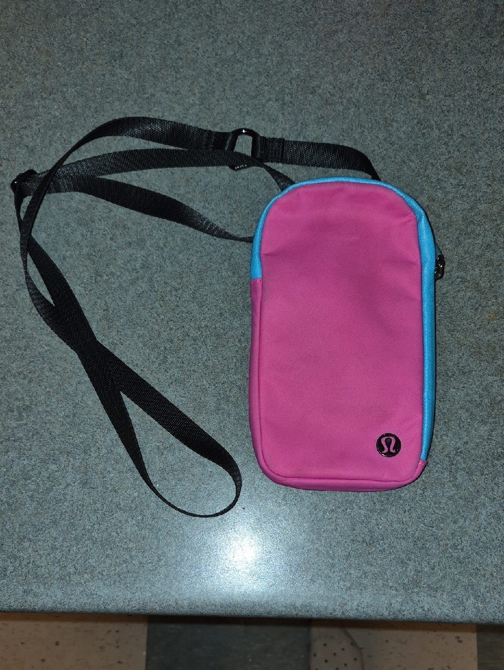 Lululemon Modular Phone Crossbody Bag Pink Blue Black Missing Earbud Pouch